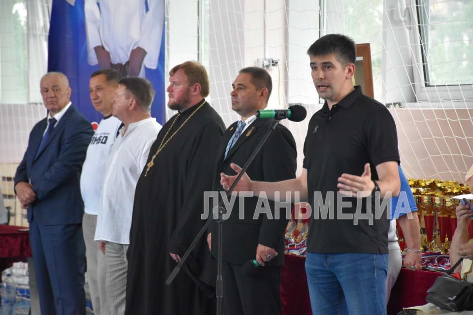 В Алчевске стартовал республиканский турнир по самбо «Памяти заслуженного тренера, мастера спорта СССР, основателя самбо в Алчевске Василия Евтуховича Хоменко» В Алчевске стартовал республиканский турнир по самбо «Памяти заслуженного тренера, мастера спорта СССР, основателя самбо в Алчевске Василия Евтуховича Хоменко»
