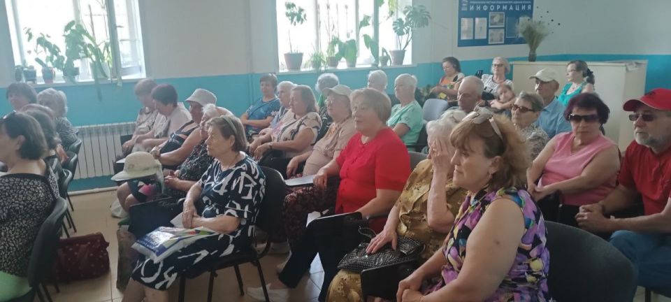 В честь Пушкинского дня "Единая Россия" в Рубежном устроила чтения стихов великого русского поэта В честь Пушкинского дня "Единая Россия" в Рубежном устроила чтения стихов великого русского поэта