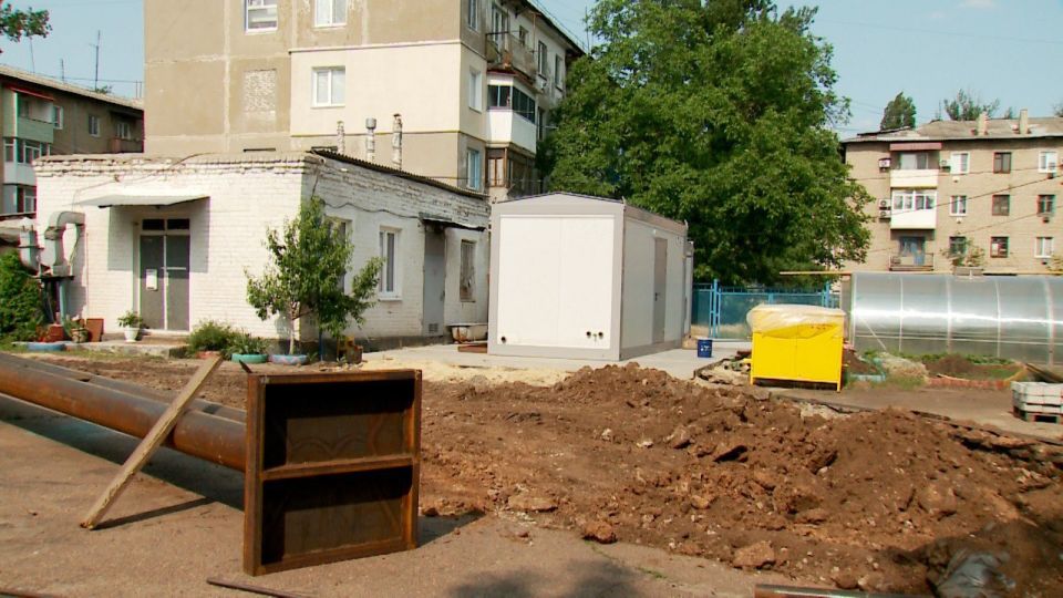 В детском саду «Солнышко» г. Суходольска тюменские строители ведут монтаж новой системы отопления В детском саду «Солнышко» г. Суходольска тюменские строители ведут монтаж новой системы отопления