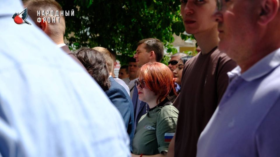 Совсем недавно в Луганске открылось новое молодёжное пространство — современная площадка для развития, творчества и общения молодых людей Совсем недавно в Луганске открылось новое молодёжное пространство — современная площадка для развития, творчества и общения молодых людей