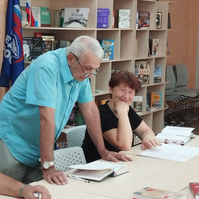 По инициативе «Единой России» в Красном Луче прошла творческая встреча с писателями и поэтами По инициативе «Единой России» в Красном Луче прошла творческая встреча с писателями и поэтами