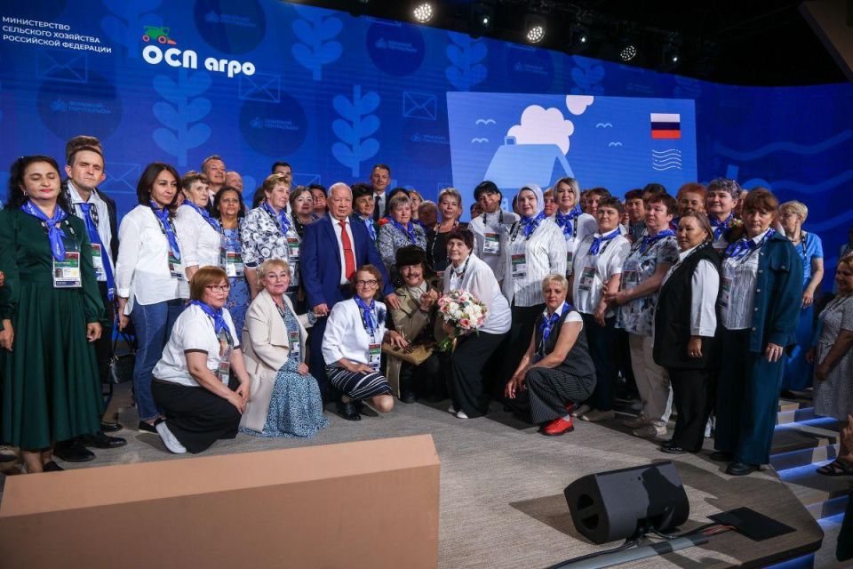 Елена Морарь из ЛНР признана одним из лучших почтальонов страны Елена Морарь из ЛНР признана одним из лучших почтальонов страны