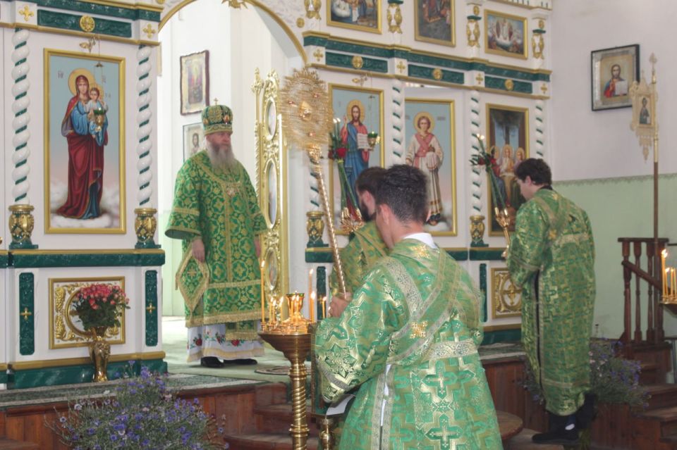 Виталий Коваленко: Сегодня, в праздник Святой Троицы, посетил Божественную Литургию в Беловодском Свято-Троицком храме Виталий Коваленко: Сегодня, в праздник Святой Троицы, посетил Божественную Литургию в Беловодском Свято-Троицком храме