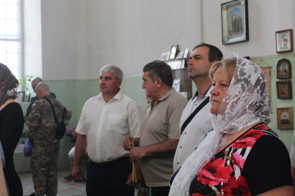 Виталий Коваленко: Сегодня, в праздник Святой Троицы, посетил Божественную Литургию в Беловодском Свято-Троицком храме Виталий Коваленко: Сегодня, в праздник Святой Троицы, посетил Божественную Литургию в Беловодском Свято-Троицком храме