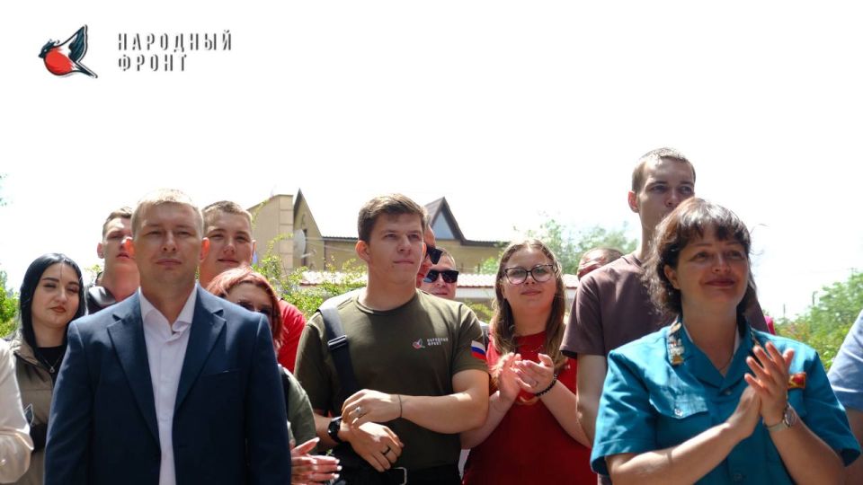 Совсем недавно в Луганске открылось новое молодёжное пространство — современная площадка для развития, творчества и общения молодых людей Совсем недавно в Луганске открылось новое молодёжное пространство — современная площадка для развития, творчества и общения молодых людей