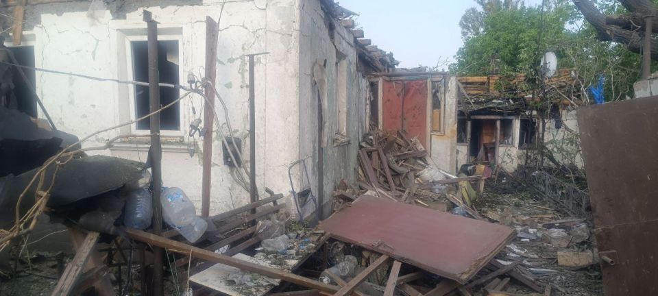 ВСУ атаковали жилые дома в Горском ВСУ атаковали жилые дома в Горском