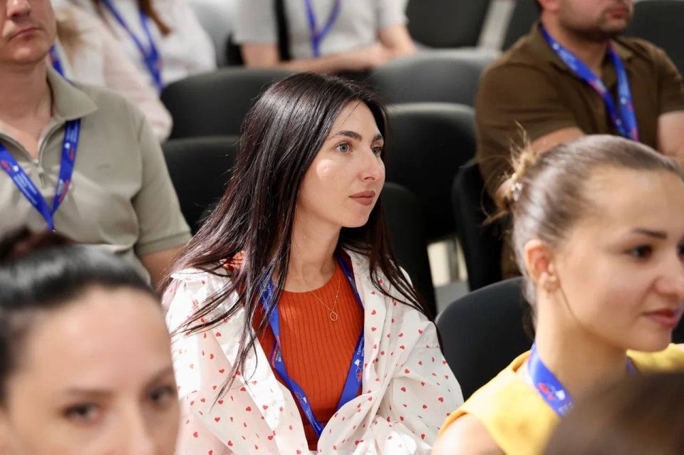 В Луганске представителям министерств и муниципалитетов ЛНР рассказали о важности работы пресс-службы В Луганске представителям министерств и муниципалитетов ЛНР рассказали о важности работы пресс-службы