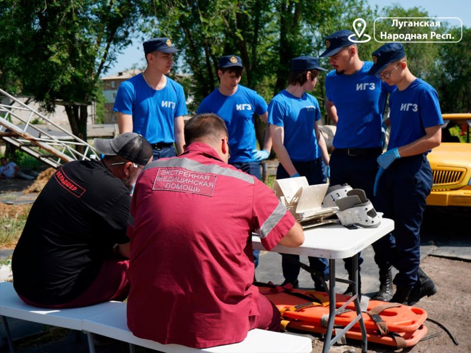 Студенты Института гражданской защиты Луганского государственного университета имени Владимира Даля прошли обучение по оказанию первой помощи в Луганском центре медицины катастроф Студенты Института гражданской защиты Луганского государственного университета имени Владимира Даля прошли обучение по оказанию первой помощи в Луганском центре медицины катастроф