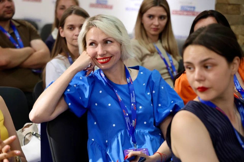 В Луганске представителям министерств и муниципалитетов ЛНР рассказали о важности работы пресс-службы В Луганске представителям министерств и муниципалитетов ЛНР рассказали о важности работы пресс-службы