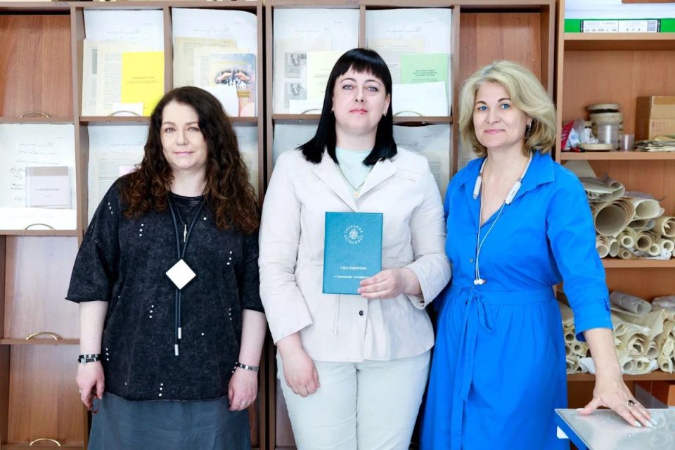 Редактор МБУ «СЦБС» Яна Гапоненко получила дополнительную профподготовку «Реставрация библиотечных фондов: классическая листовая реставрация» Редактор МБУ «СЦБС» Яна Гапоненко получила дополнительную профподготовку «Реставрация библиотечных фондов: классическая листовая реставрация»
