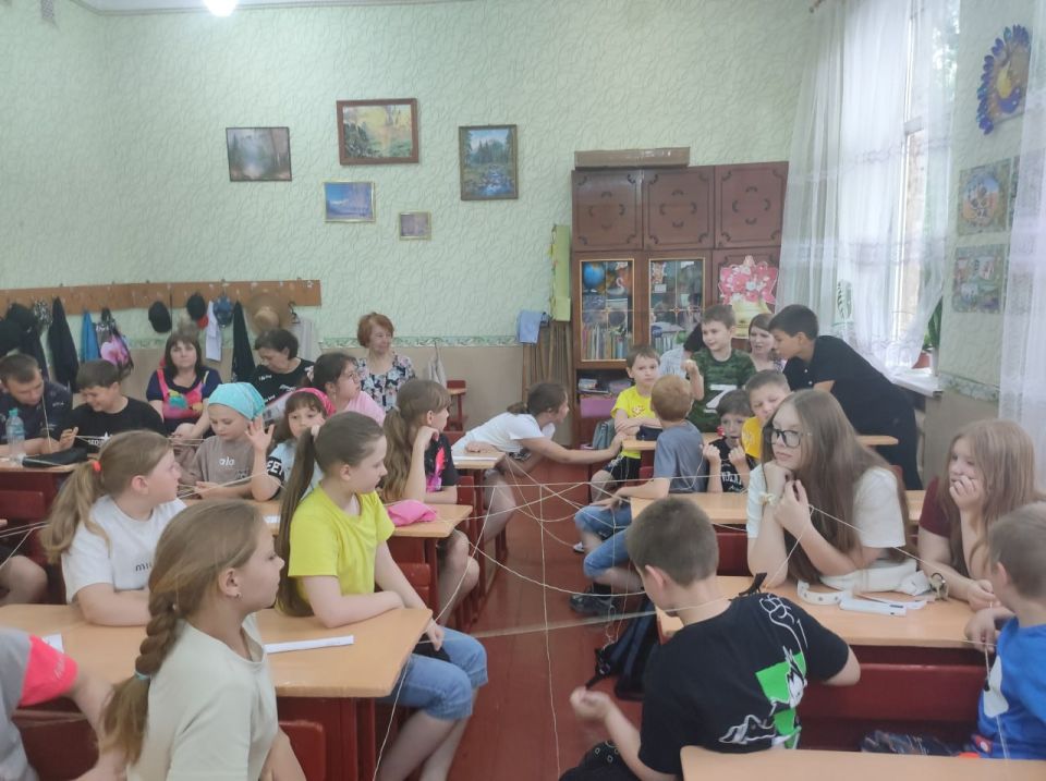 В Красном Луче прошла литературная игра ко Дню друзей В Красном Луче прошла литературная игра ко Дню друзей