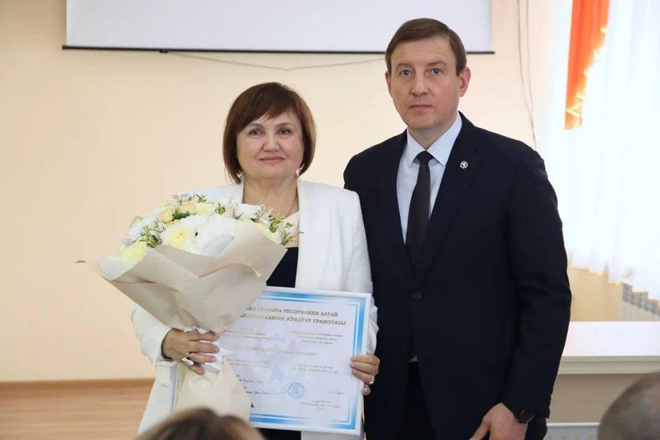 Турчак представил нового главврача Республиканской больницы Алтая Турчак представил нового главврача Республиканской больницы Алтая