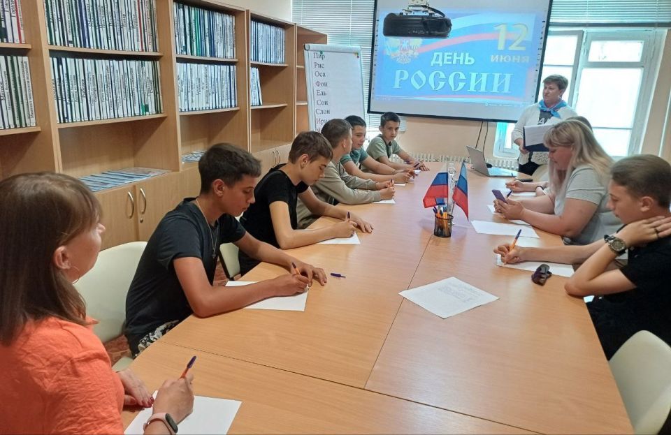 В Беловодском МО прошла встреча на тему «Россия начинается с меня» В Беловодском МО прошла встреча на тему «Россия начинается с меня»