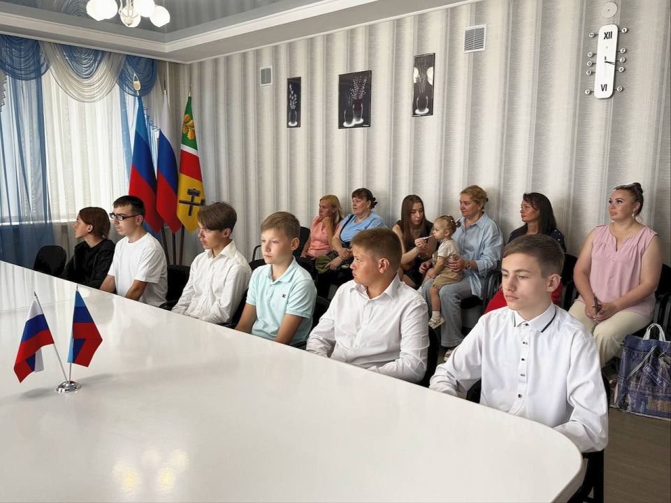 Сергей Колягин: В преддверии Дня России вместе с представителями отдела МВД РФ «Первомайский» выполнили важную миссию Сергей Колягин: В преддверии Дня России вместе с представителями отдела МВД РФ «Первомайский» выполнили важную миссию