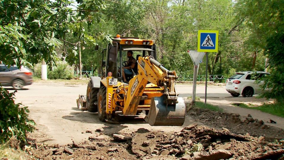 В Молодогвардейске стартовали работы по благоустройству территории у ДК «Юность» В Молодогвардейске стартовали работы по благоустройству территории у ДК «Юность»