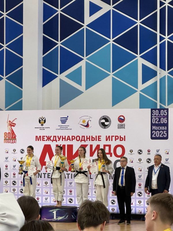 С 30 мая по 2 июня в Москве впервые в истории России прошли Международные Игры Айкидо! Это уникальное спортивное событие собрало более 250 участников из 21 страны мира, включая Россию, Японию, Казахстан, Филиппины, Египет и... С 30 мая по 2 июня в Москве впервые в истории России прошли Международные Игры Айкидо! Это уникальное спортивное событие собрало более 250 участников из 21 страны мира, включая Россию, Японию, Казахстан, Филиппины, Египет и...
