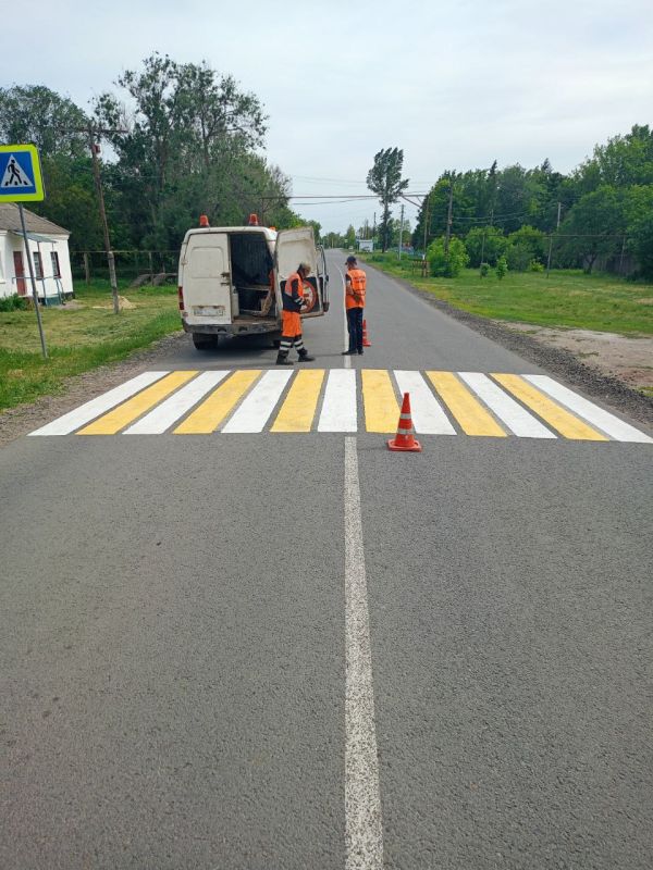 Пешеходам стало проще переходить дорогу благодаря новой разметке! Пешеходам стало проще переходить дорогу благодаря новой разметке!
