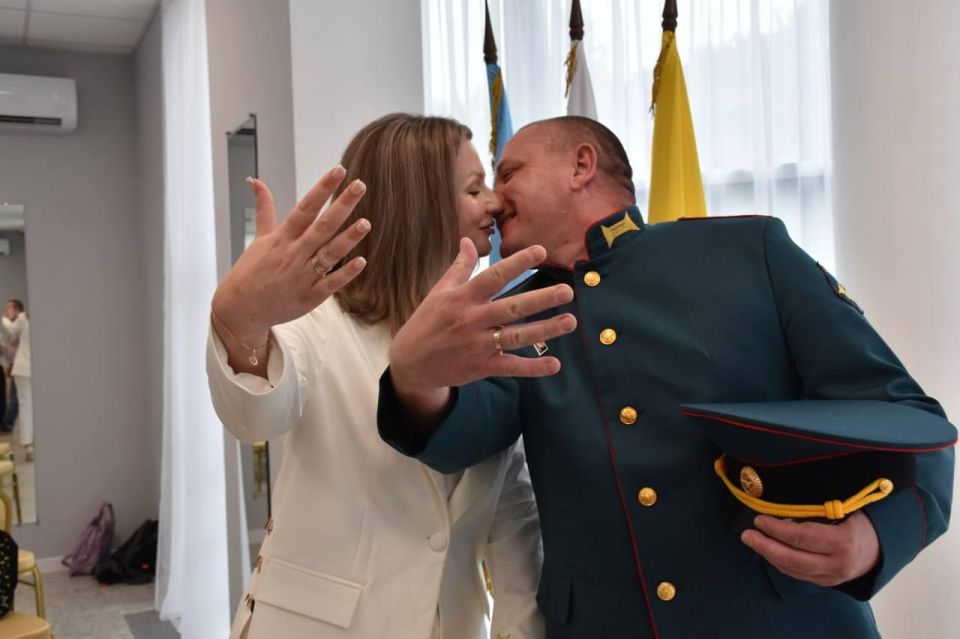 Восстановленный Республикой Калмыкия Дворец торжественных событий открылся в Антраците Восстановленный Республикой Калмыкия Дворец торжественных событий открылся в Антраците