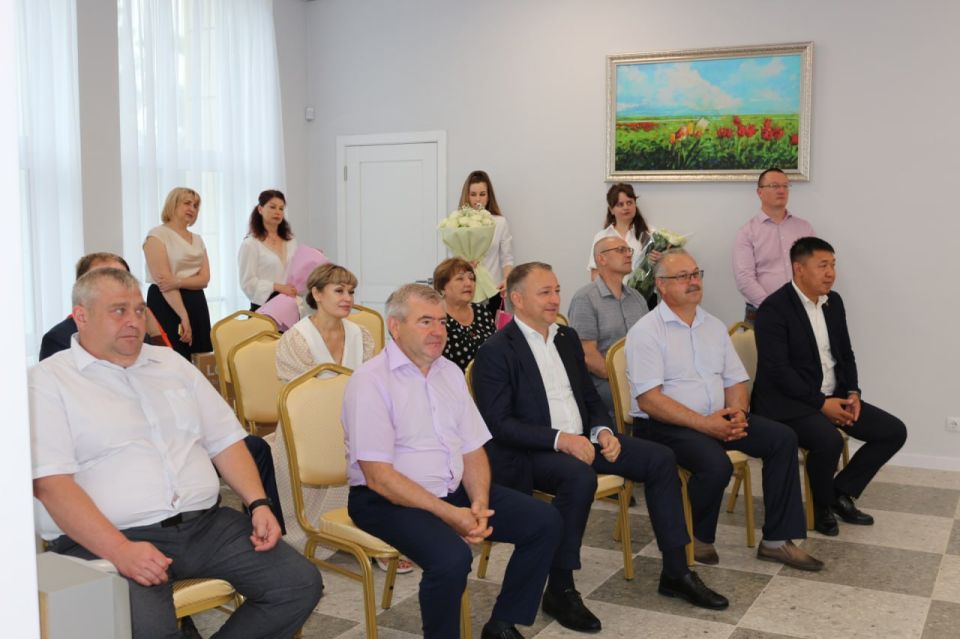 Этот день войдет в историю Антрацитовского муниципального округа - состоялось долгожданное открытие нового Дворца торжественных событий! Этот день войдет в историю Антрацитовского муниципального округа - состоялось долгожданное открытие нового Дворца торжественных событий!