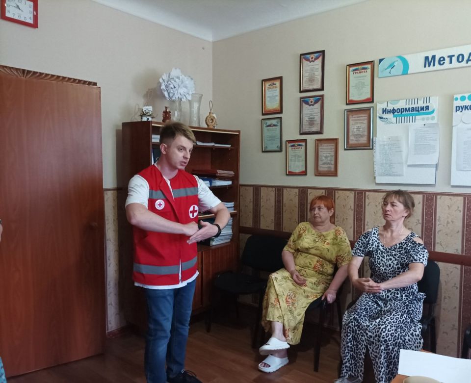 Педагоги Дома творчества приняли участие в мастер-классе по оказанию первой медицинской помощи Педагоги Дома творчества приняли участие в мастер-классе по оказанию первой медицинской помощи