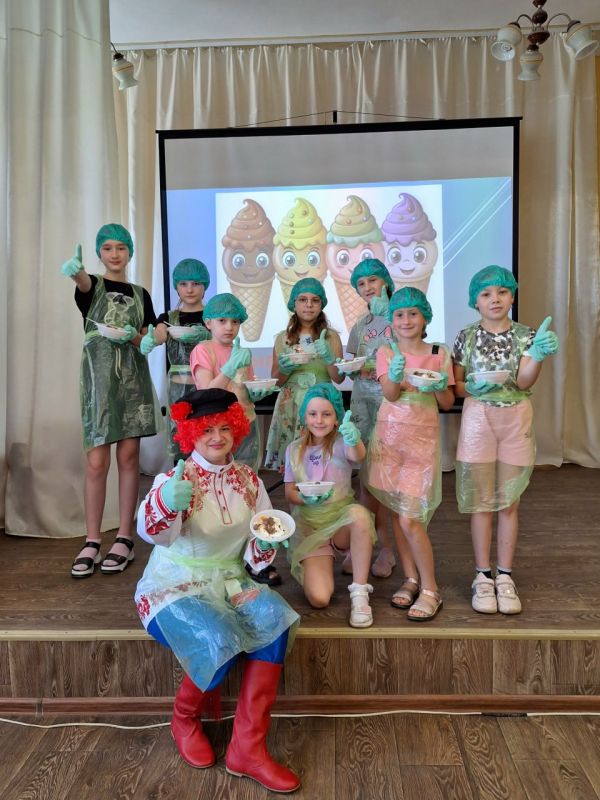 10 июня ежегодно отмечается Всемирный день мороженого 10 июня ежегодно отмечается Всемирный день мороженого
