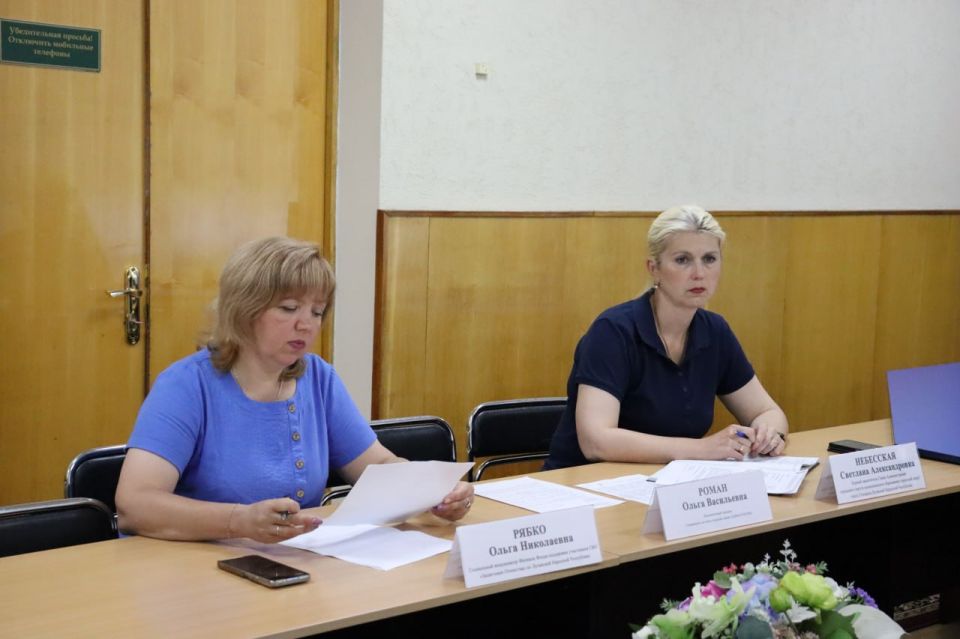 Наталия Жулинская провела встречу с семьями погибших защитников Отечества Наталия Жулинская провела встречу с семьями погибших защитников Отечества