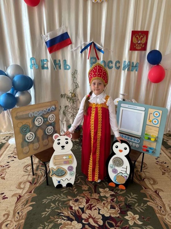 Владимир Шавлай: Сегодня два детских сада Краснодонского муниципального округа «Солнышко» и «Калинка» получили развивающие игрушки – бизиборды Владимир Шавлай: Сегодня два детских сада Краснодонского муниципального округа «Солнышко» и «Калинка» получили развивающие игрушки – бизиборды