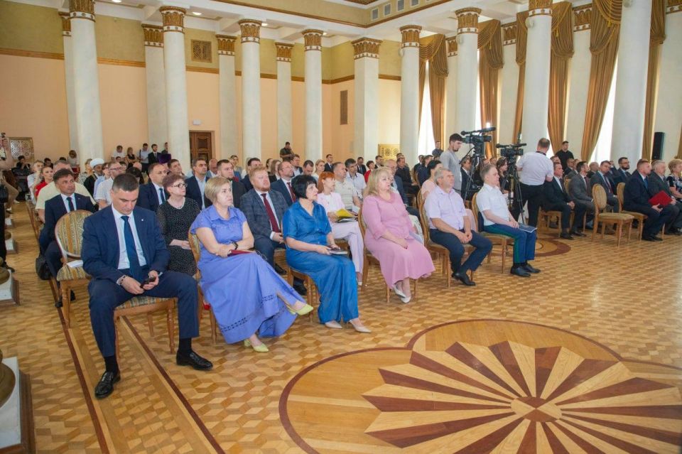 Различные компенсации и другие меры поддержки в 2024 году получили около 200 тыс Различные компенсации и другие меры поддержки в 2024 году получили около 200 тыс