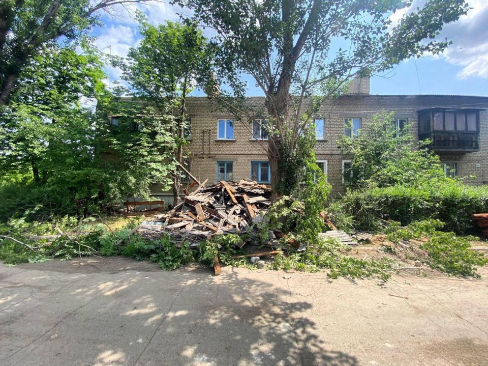Ульяновцы начали капитальный ремонт многоквартирного дома в Лутугино Ульяновцы начали капитальный ремонт многоквартирного дома в Лутугино