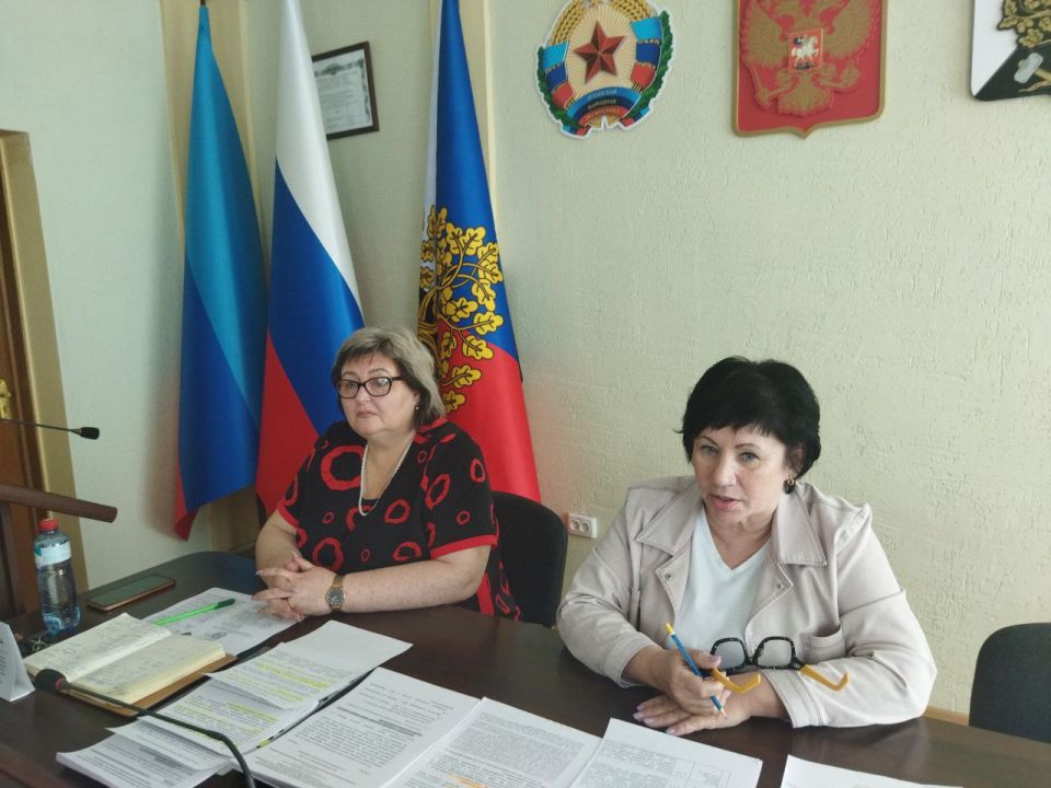 Андрей Рубанцов: Сегодня в Администрации городского округа город Ровеньки состоялось заседание городской комиссии по делам несовершеннолетних и защите их прав Андрей Рубанцов: Сегодня в Администрации городского округа город Ровеньки состоялось заседание городской комиссии по делам несовершеннолетних и защите их прав