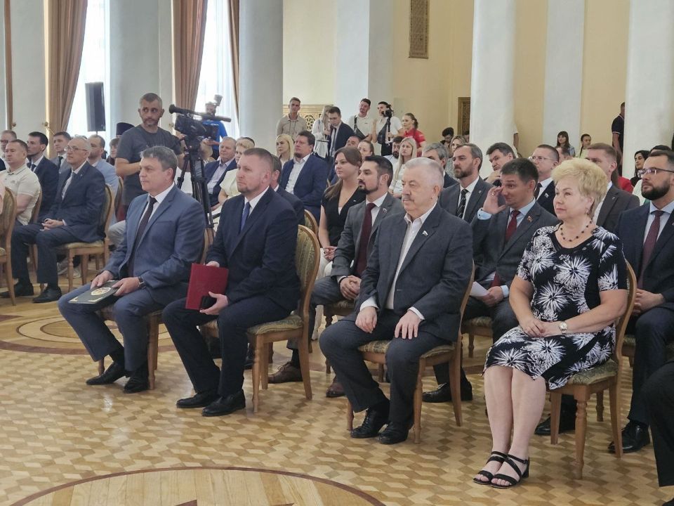 Ольга Бас: Сегодня в рамках расширенного заседания Народного Совета ЛНР и представителей исполнительной власти состоялся отчет Главы республики Леонида Пасечника о работе, проделанной в 2024 году Ольга Бас: Сегодня в рамках расширенного заседания Народного Совета ЛНР и представителей исполнительной власти состоялся отчет Главы республики Леонида Пасечника о работе, проделанной в 2024 году
