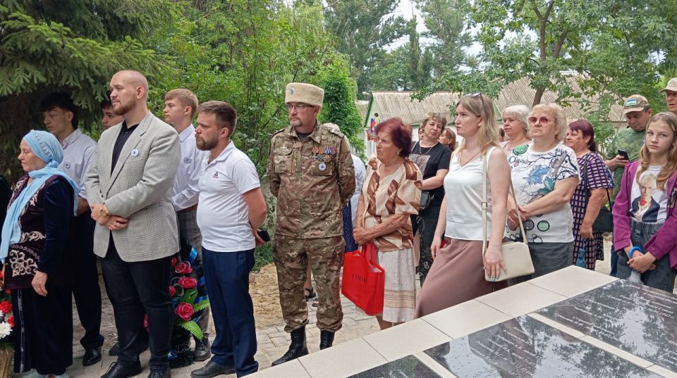 В пгт Штеровка проводят реставрацию Братской могилы советских воинов В пгт Штеровка проводят реставрацию Братской могилы советских воинов