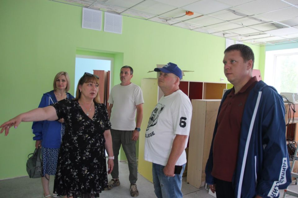 По народной программе «Единой России» в Лисичанске продолжается ремонт ясли-сада «Светлячок» и водовода По народной программе «Единой России» в Лисичанске продолжается ремонт ясли-сада «Светлячок» и водовода