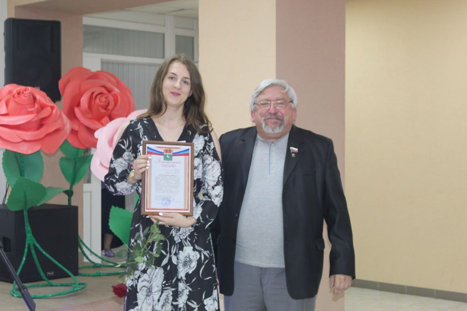 Виталий Коваленко: В преддверии празднования Дня медицинского работника, в Беловодском Доме культуры состоялся праздничный концерт Виталий Коваленко: В преддверии празднования Дня медицинского работника, в Беловодском Доме культуры состоялся праздничный концерт