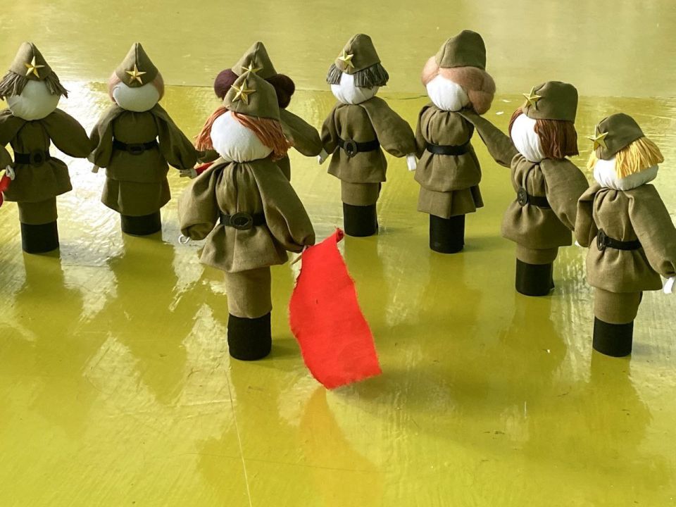 Есть события, над которыми время не властно, и, чем дальше в прошлое уходят годы, тем яснее становится их величие Есть события, над которыми время не властно, и, чем дальше в прошлое уходят годы, тем яснее становится их величие
