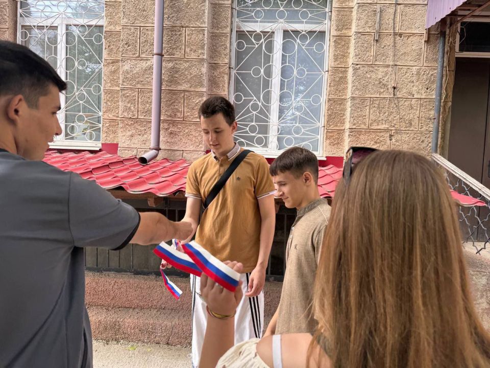 День России – праздник, который напоминает нам о единстве и патриотизме, вдохновляет на активные действия во благо Родины и дает возможность гордиться страной, ее культурой и многообразием День России – праздник, который напоминает нам о единстве и патриотизме, вдохновляет на активные действия во благо Родины и дает возможность гордиться страной, ее культурой и многообразием