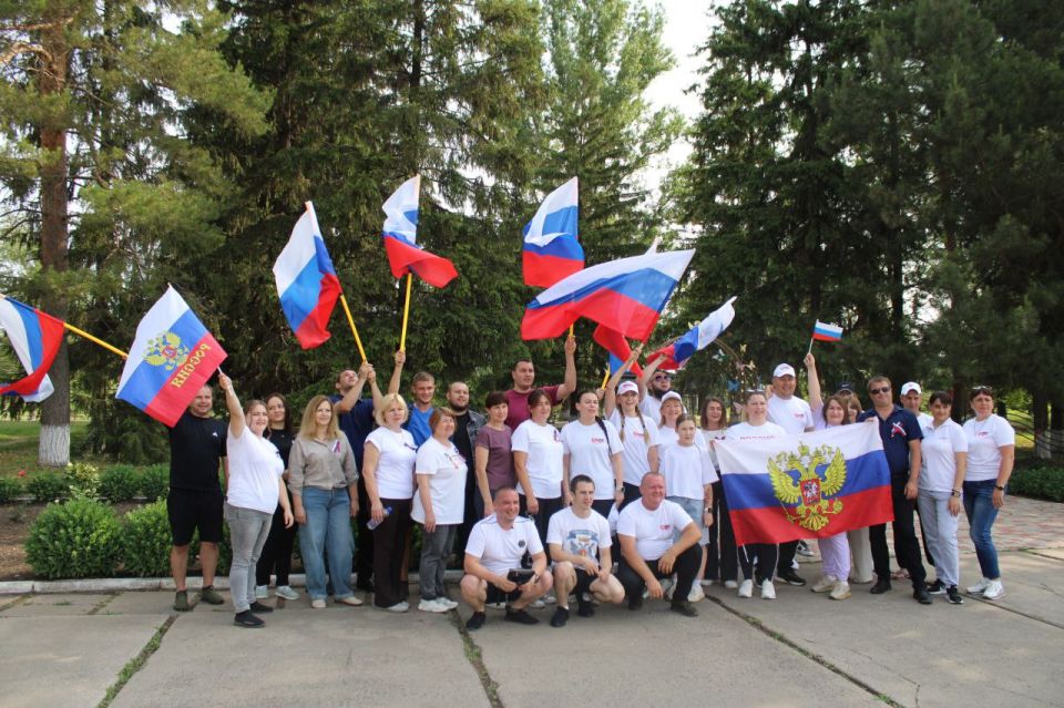 В Троицком муниципальном округе с большим энтузиазмом прошел Забег, приуроченный ко Дню России В Троицком муниципальном округе с большим энтузиазмом прошел Забег, приуроченный ко Дню России
