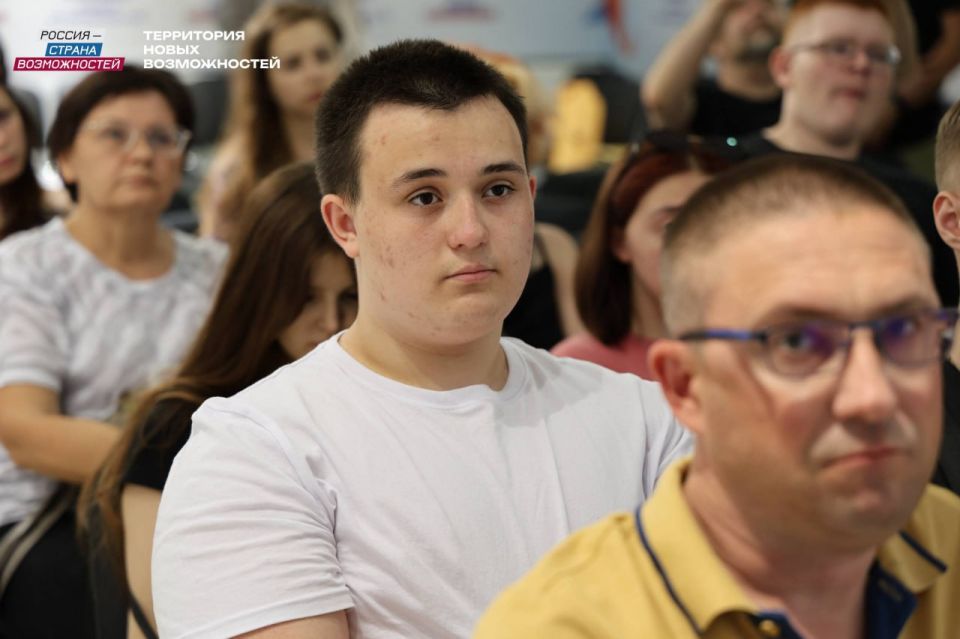 Ко Дню России в Луганске прошел кинопоказ документального фильма «Воля Твоя» Ко Дню России в Луганске прошел кинопоказ документального фильма «Воля Твоя»