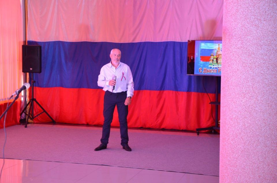 Вячеслав Третьяков: Сегодня, в день, когда вся страна отмечает День России, в нашем славном округе состоялось праздничное мероприятие, проникнутое духом единства и гордости за нашу Родину! Вячеслав Третьяков: Сегодня, в день, когда вся страна отмечает День России, в нашем славном округе состоялось праздничное мероприятие, проникнутое духом единства и гордости за нашу Родину!
