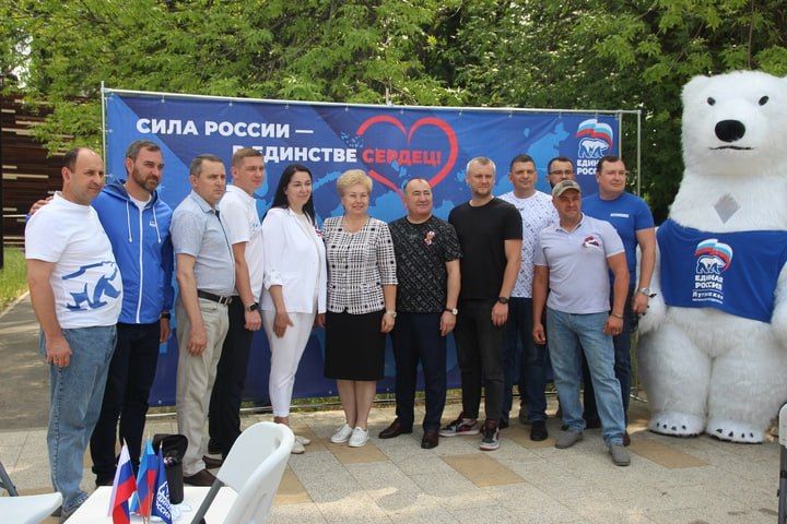 Скорейшей победы, мира, добра, процветания, крепости духа и надёжных друзей: Жители ЛНР написали тёплые пожелания жителям всех регионов России Скорейшей победы, мира, добра, процветания, крепости духа и надёжных друзей: Жители ЛНР написали тёплые пожелания жителям всех регионов России