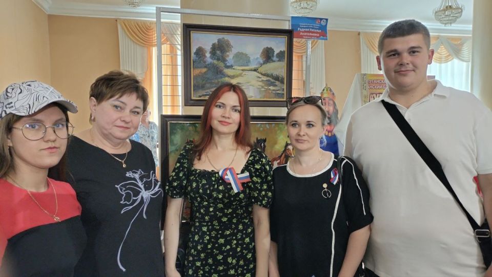 Сегодня первый заместитель Главы городского округа город Ровеньки Татьяна Хрипачева вместе с сотрудниками Администрации городского округа город Ровеньки, Республиканского центра социальной защиты населения в г. Ровеньки... Сегодня первый заместитель Главы городского округа город Ровеньки Татьяна Хрипачева вместе с сотрудниками Администрации городского округа город Ровеньки, Республиканского центра социальной защиты населения в г. Ровеньки...