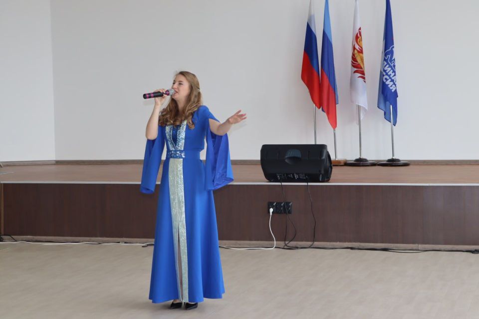 Северодончане отметили один из самых значимых праздников нашей страны — День России Северодончане отметили один из самых значимых праздников нашей страны — День России