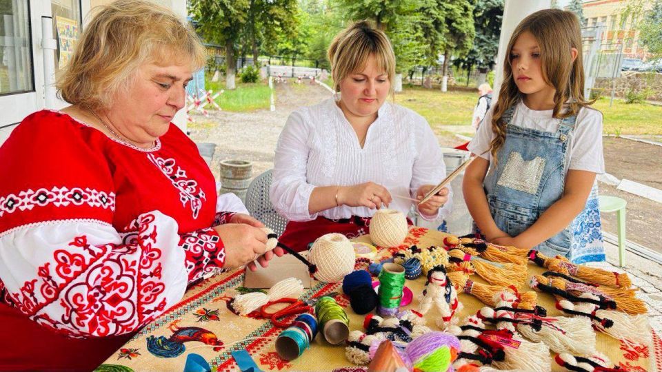 Праздничный концерт ко Дню России Праздничный концерт ко Дню России