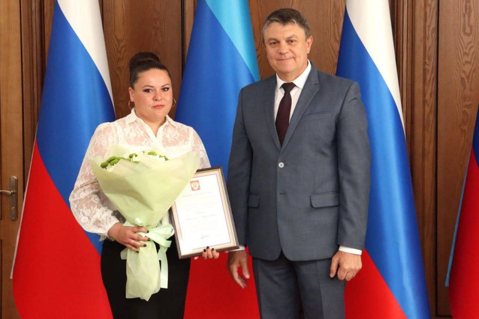 Леонид Пасечник: Продолжаем праздновать День России вместе с жителями Луганщины Леонид Пасечник: Продолжаем праздновать День России вместе с жителями Луганщины
