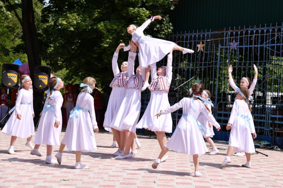 День России отметили в Свердловске! День России отметили в Свердловске!