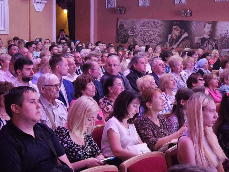 Ольга Бас: Священное слово «Россия» наполнено глубокими чувствами, воспоминаниями о родных местах и любовью к отчему краю Ольга Бас: Священное слово «Россия» наполнено глубокими чувствами, воспоминаниями о родных местах и любовью к отчему краю