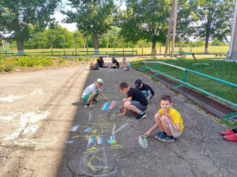 В Зимогорьевской гимназии прошел праздник «Люблю тебя, моя Россия!» В Зимогорьевской гимназии прошел праздник «Люблю тебя, моя Россия!»