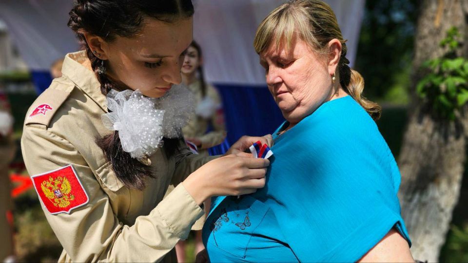 День России – праздник, объединяющий сердца! День России – праздник, объединяющий сердца!