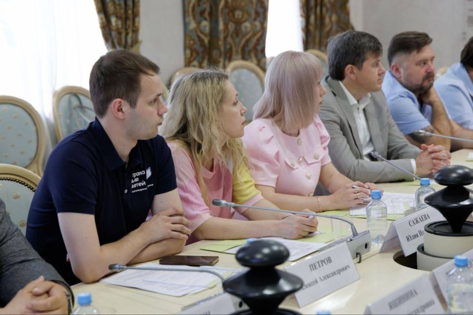 Инна Швенк: Приняла участие в круглом столе, посвященном вопросам реабилитации детей, пострадавших от минно-взрывных травм Инна Швенк: Приняла участие в круглом столе, посвященном вопросам реабилитации детей, пострадавших от минно-взрывных травм