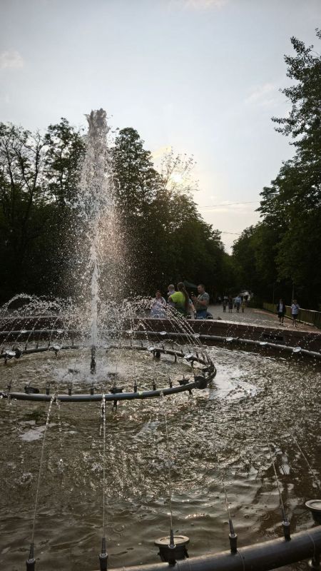 Вечер Дня России в парке «Горняк»: концерт, прогулки и отличное настроение! Вечер Дня России в парке «Горняк»: концерт, прогулки и отличное настроение!